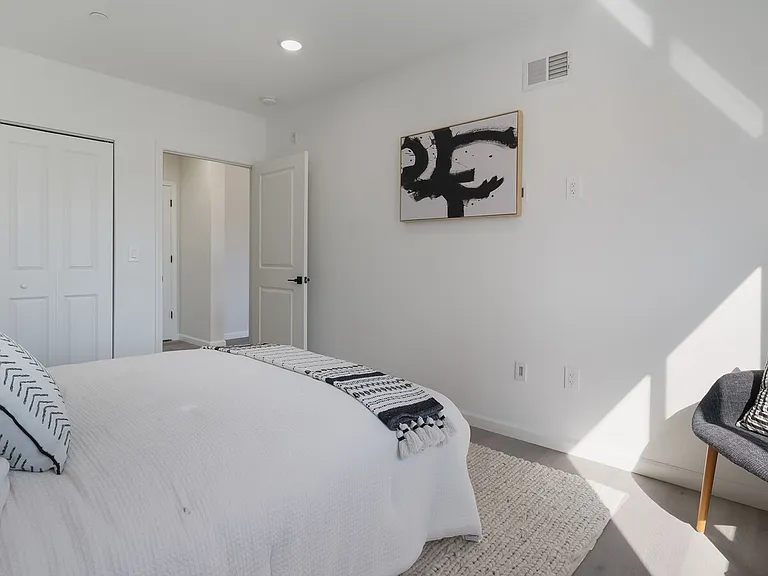 The Baldwin — Photo 20