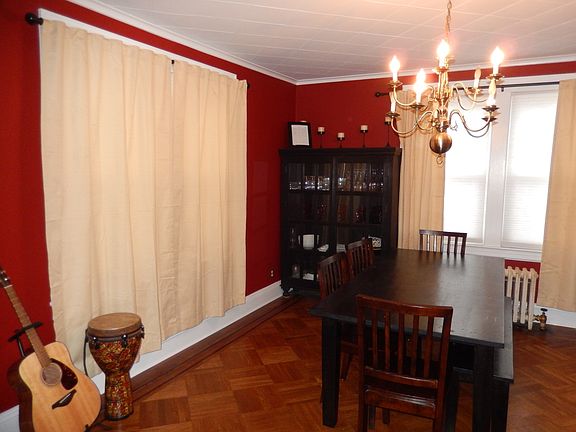 2nd image of 219 Linden Ave