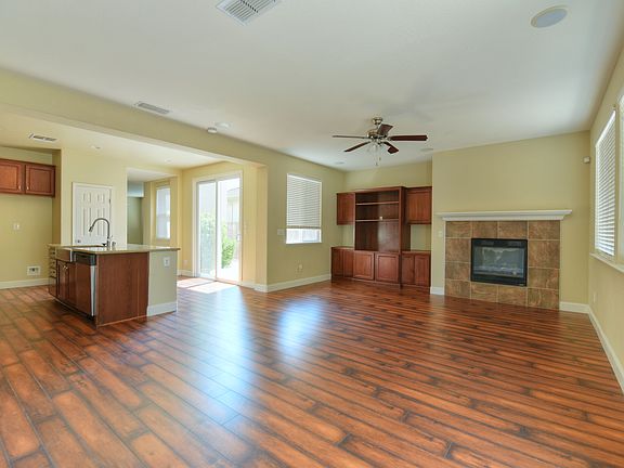 3rd image of 5611 La Casa Way