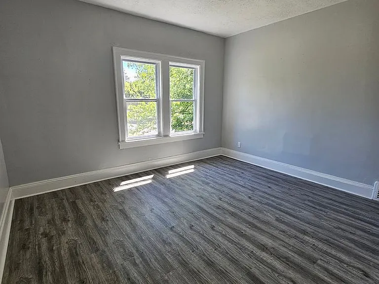 14201 Westropp Ave — Photo 39