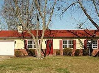 1677 Ashton Dr, Virginia Beach, VA 23464