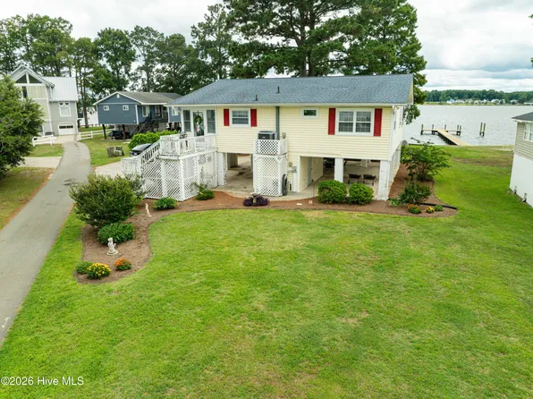 22 Oak Point Road, Chocowinity, NC 27817