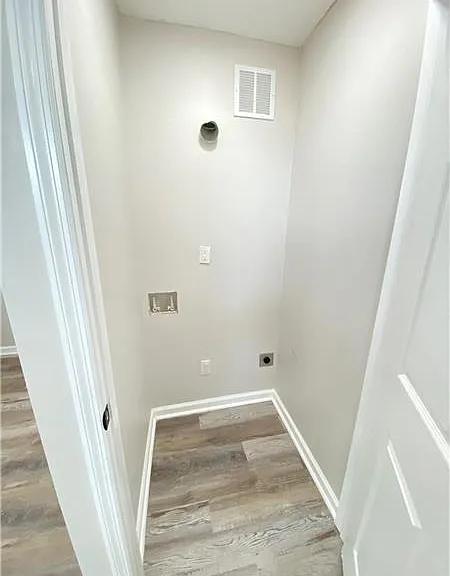642 W 42nd St #B — Photo 7