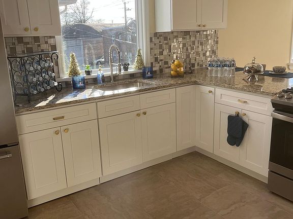 5th image of 103 Mount Vernon Ave #2