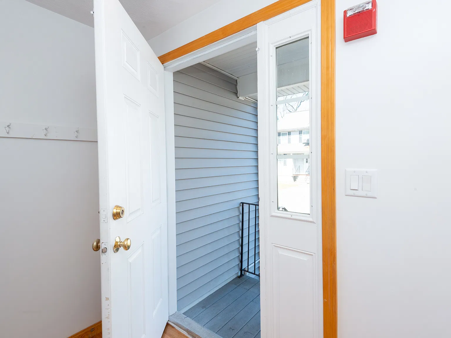 18 Rosewood Dr — Photo 2