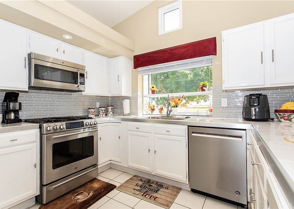 1st image of 2081 Seven Hills Dr