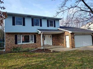 3141 Wintergreen Dr W, Saginaw, MI 48603