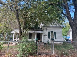213 13th St NW, Paris, TX 75460