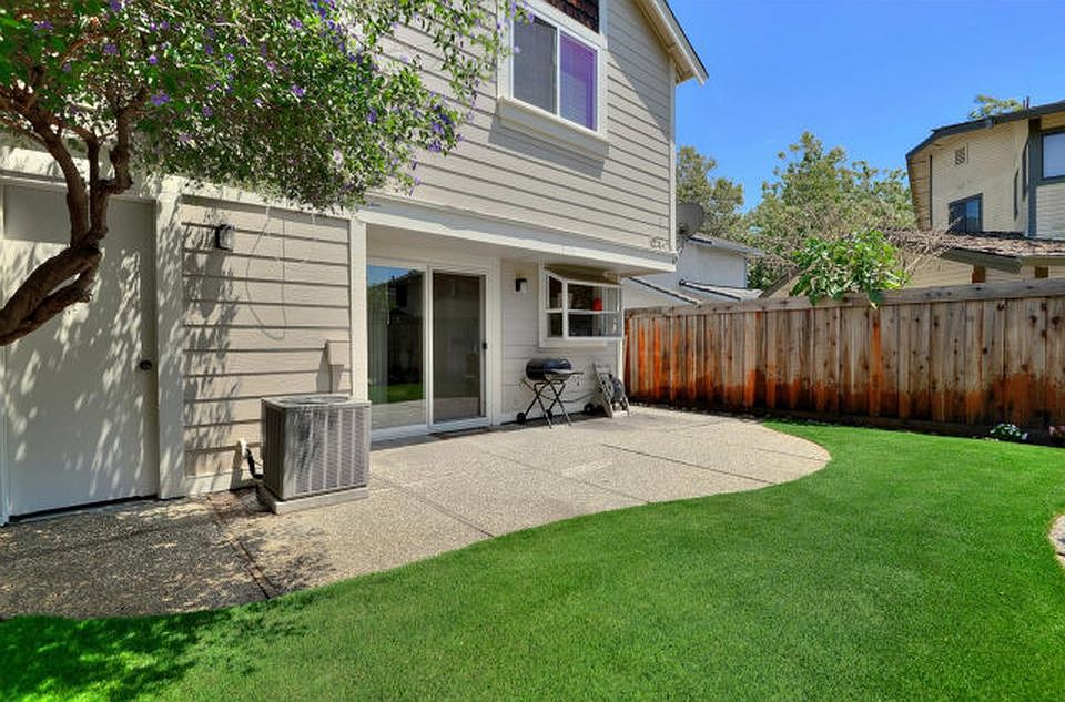 1st image of 5245 Macaw Way