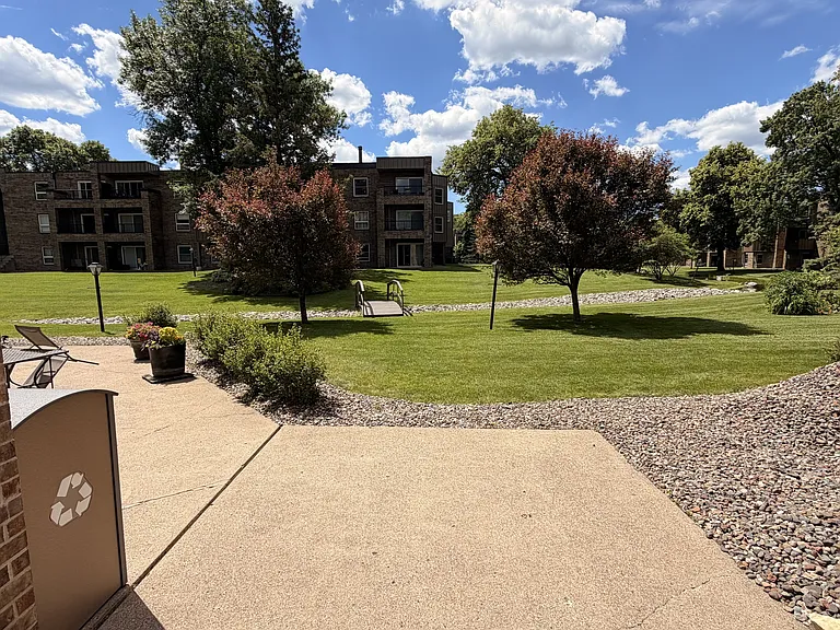 2210 Midland Grove Rd #309 — Photo 29
