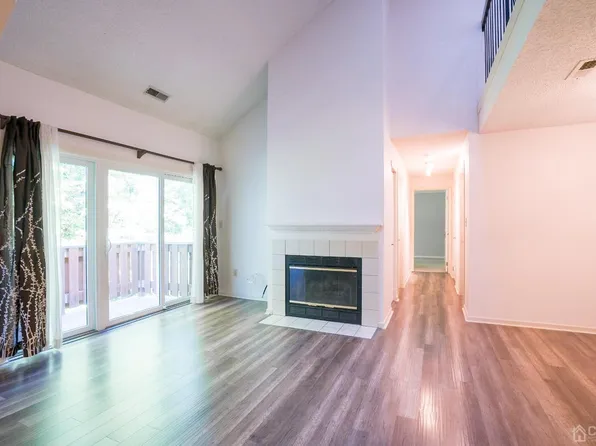 9216 Tamarron Dr, Plainsboro, NJ 08536