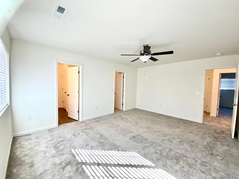 3912 Bissett Way — Photo 43