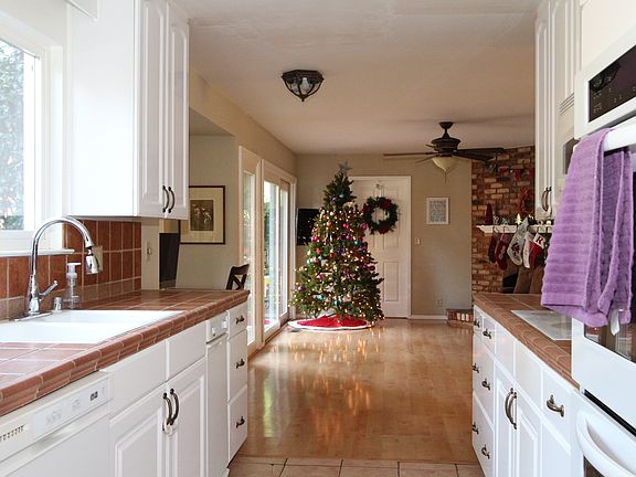 3rd image of 6544 Camden Ave
