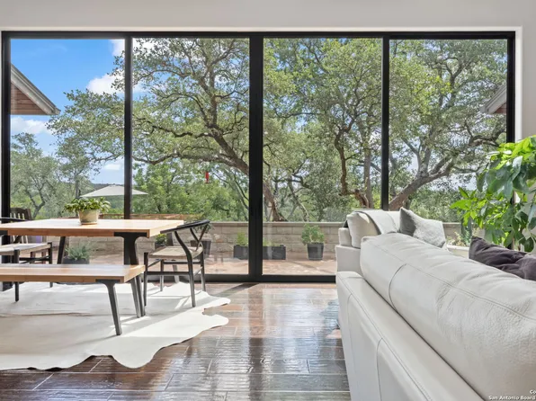 172 Bluff, Dripping Springs, TX 78620