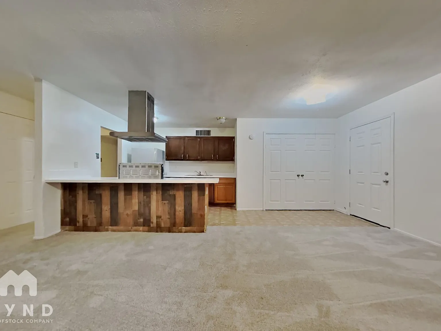 3 bed, 2.0 bath, 1403 sqft, $1,675 — Photo 2