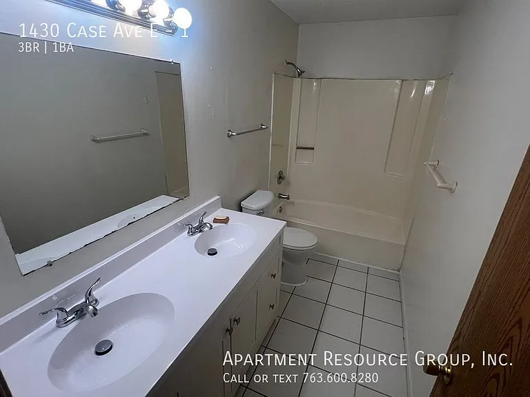 1430 Case Ave E #1 — Photo 12