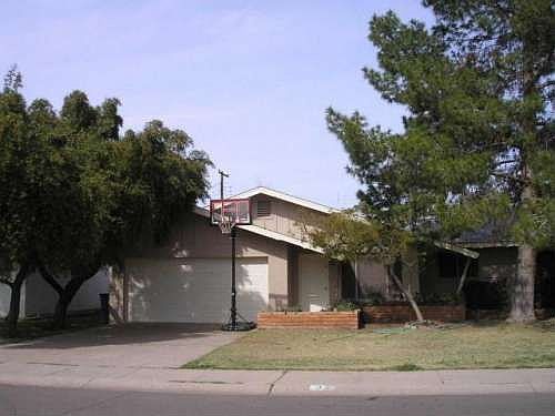 1st image of 32 E Balboa Dr