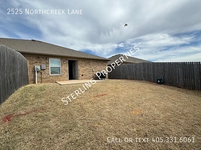 2525 Northcreek Ln — Photo 2