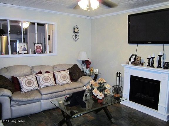 4th image of 4712 Conder Ave