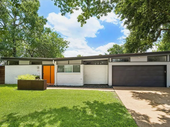 9769 Oak Point Dr, Houston, TX 77055