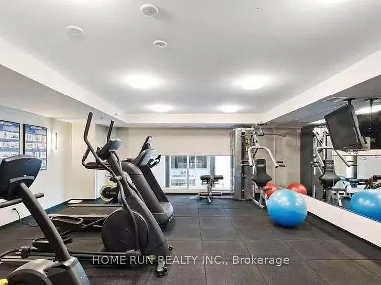 88 Richmond Rd #601 — Photo 11
