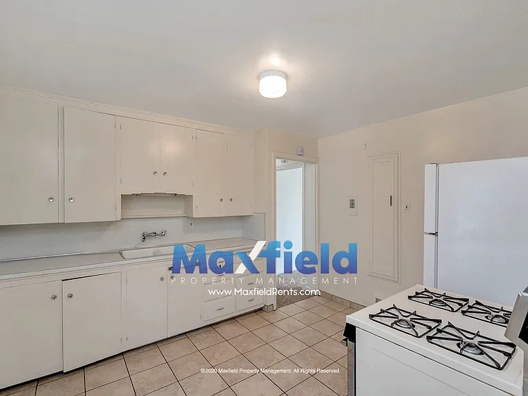 2506 S Douglas St — Photo 6