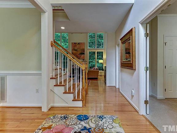 3rd image of 109 Hayworth Dr