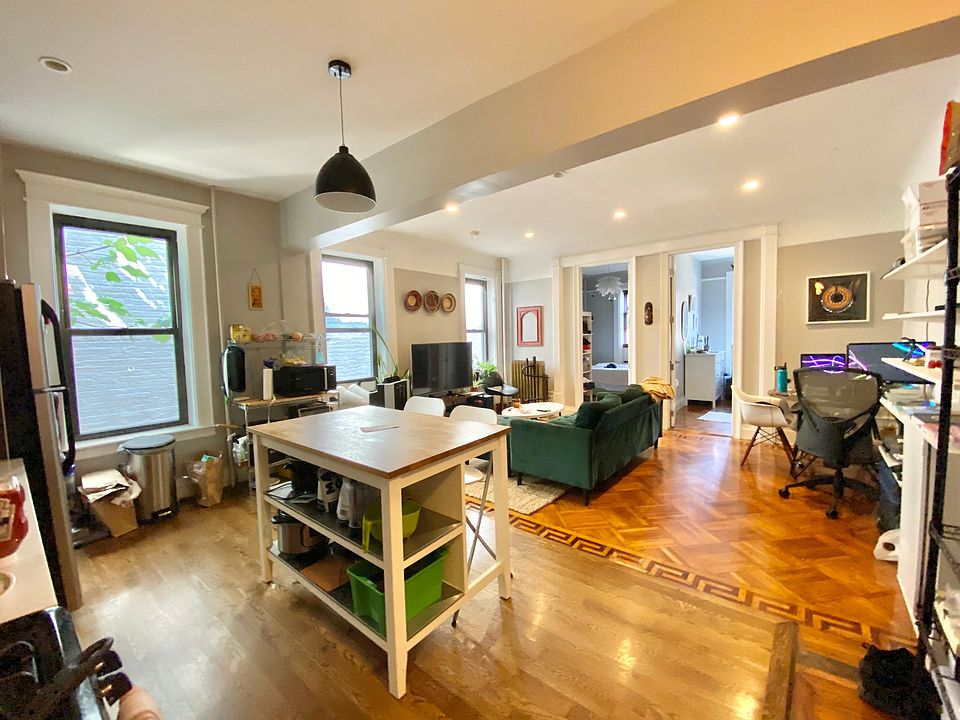 1st image of 499 Washington Ave APT 10