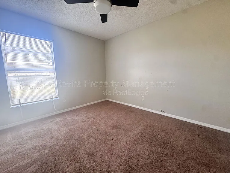 116 Barrington Dr — Photo 14