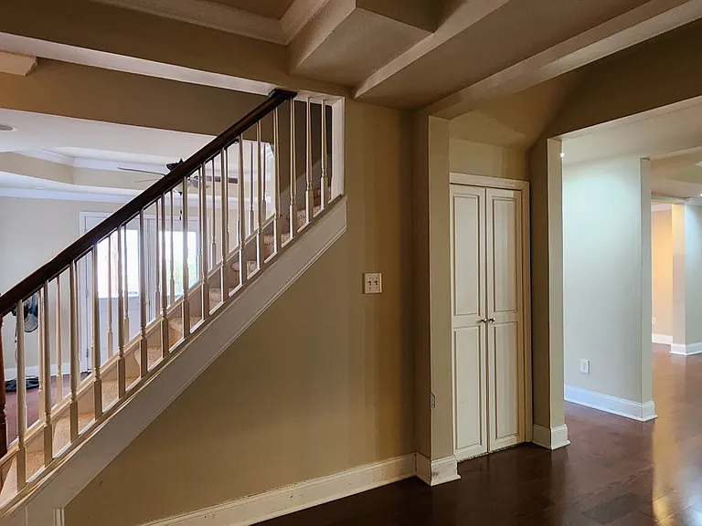2130 Woods River Ln — Photo 8