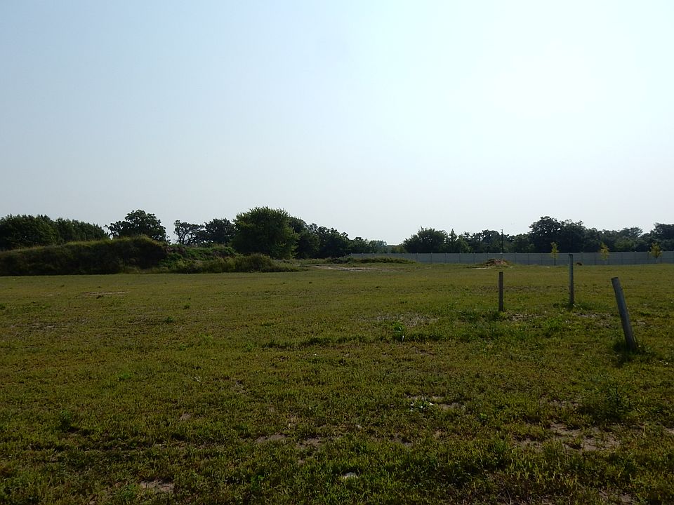 1st image of 510 Robinwood Drive