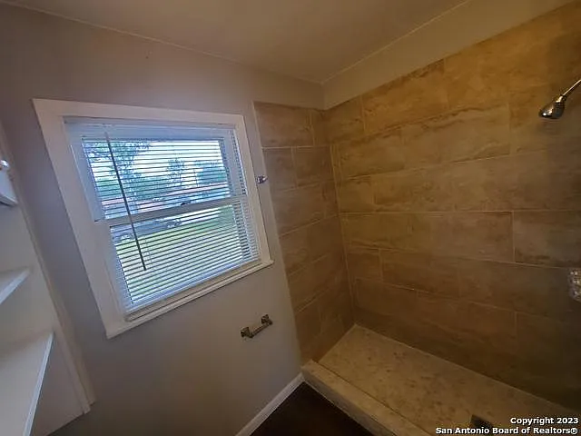 654 Santa Monica St — Photo 14