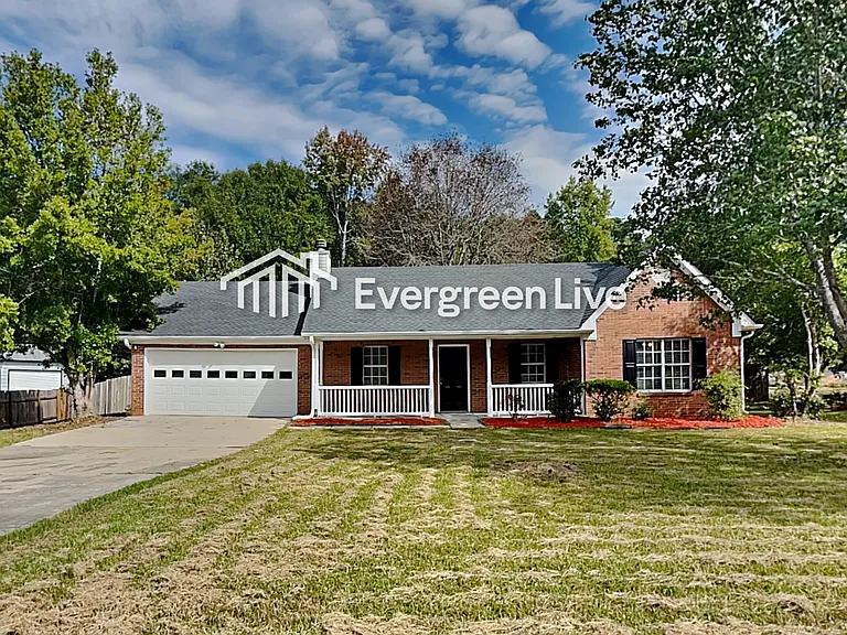 1 Bonnie Glen Ln — Photo 1