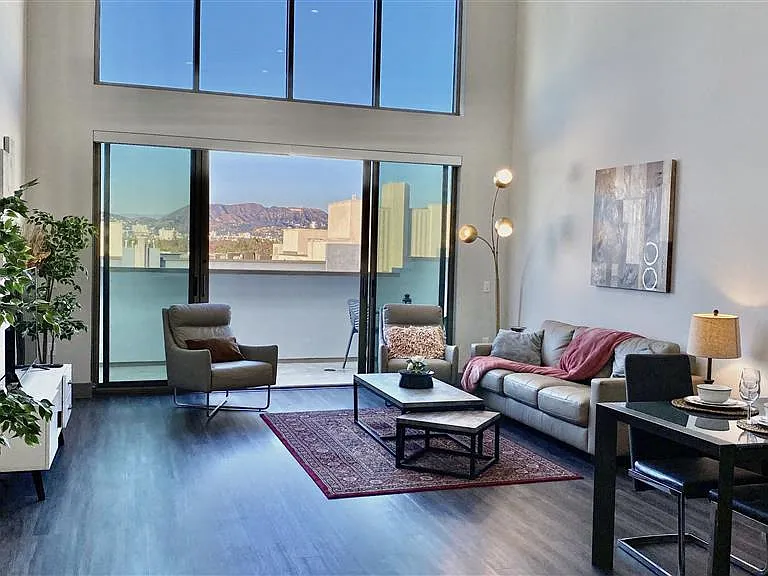 5100 Wilshire Blvd — Photo 17