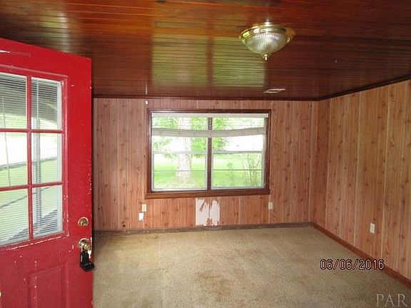 2nd image of 701 W Detroit Blvd