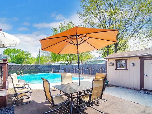 4th image of 9145 Idlewild Dr