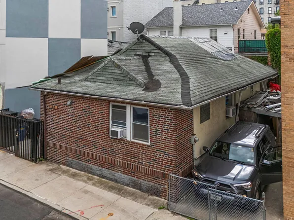 32 Brighton 2nd Place image 4 of 23