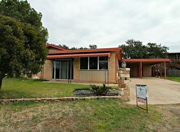 2nd image of 1212 County Road 130