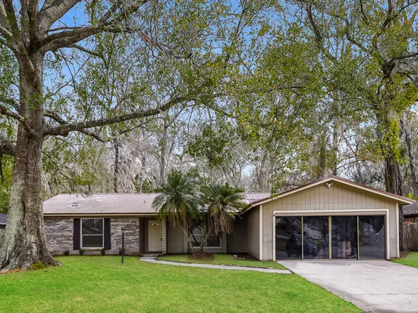 1413 Dolphin St, Orange Park, FL 32073