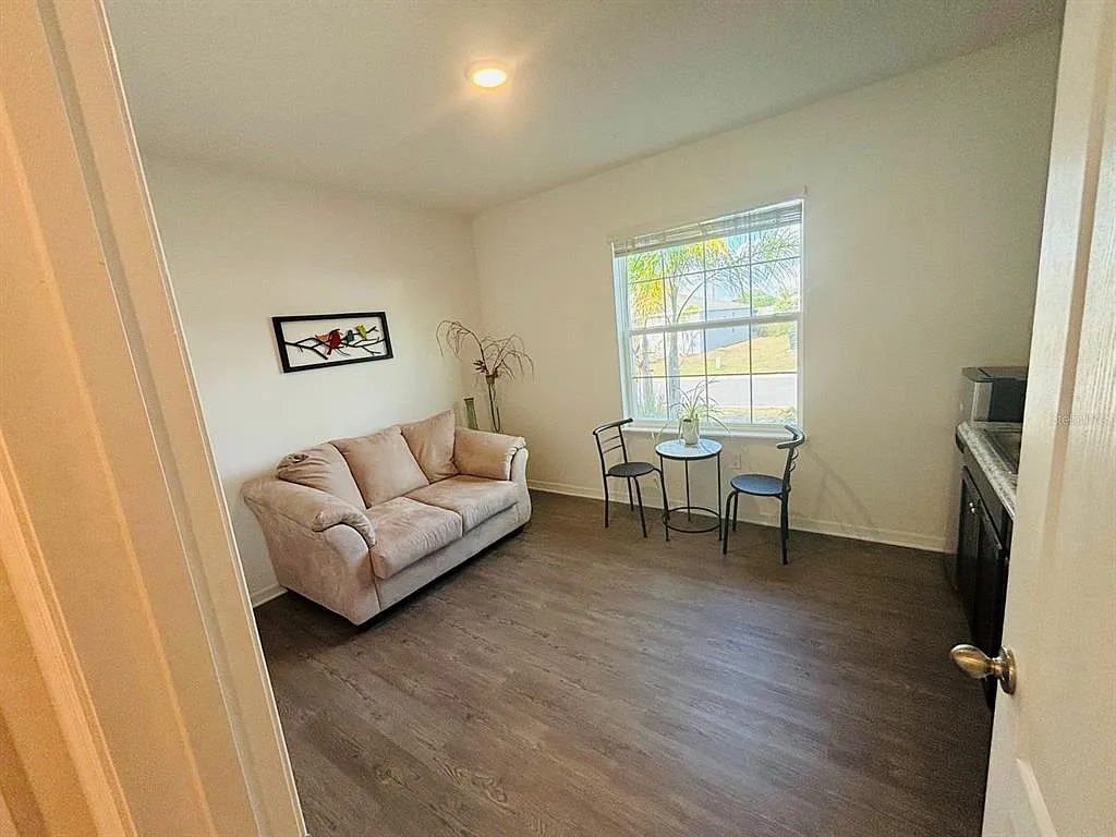 1 bed, 1.0 bath, 525 sqft, $1,300 — Photo 4