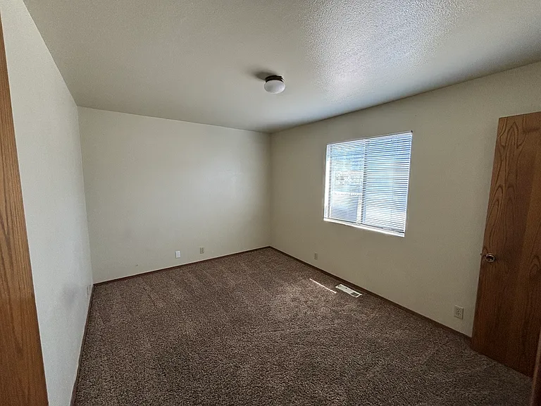42762 Peregrine Ave — Photo 6