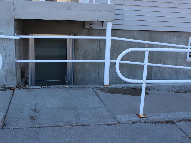 460 Lincoln St #C-1 — Photo 3