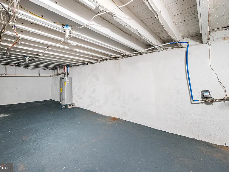 1510 W York St — Photo 20
