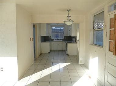 3rd image of 1490 S Kearney St