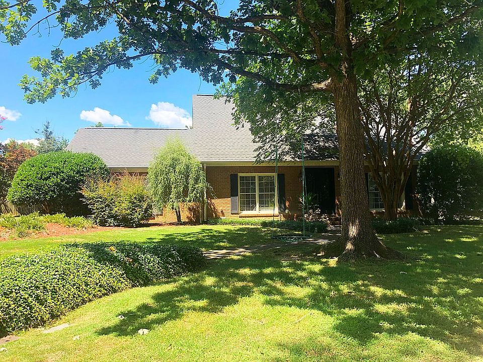 1st image of 2929 Wellington Cir