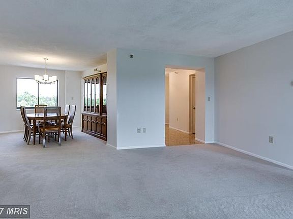 5th image of 15101 Interlachen Dr #1-926