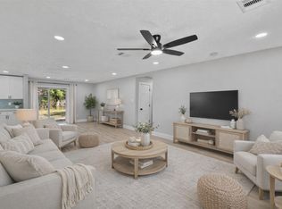 5531 Elm Tree Dr, Houston, TX 77048