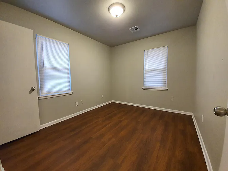 209 E Key Blvd — Photo 4