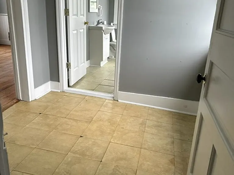 519 Highmarket St — Photo 13