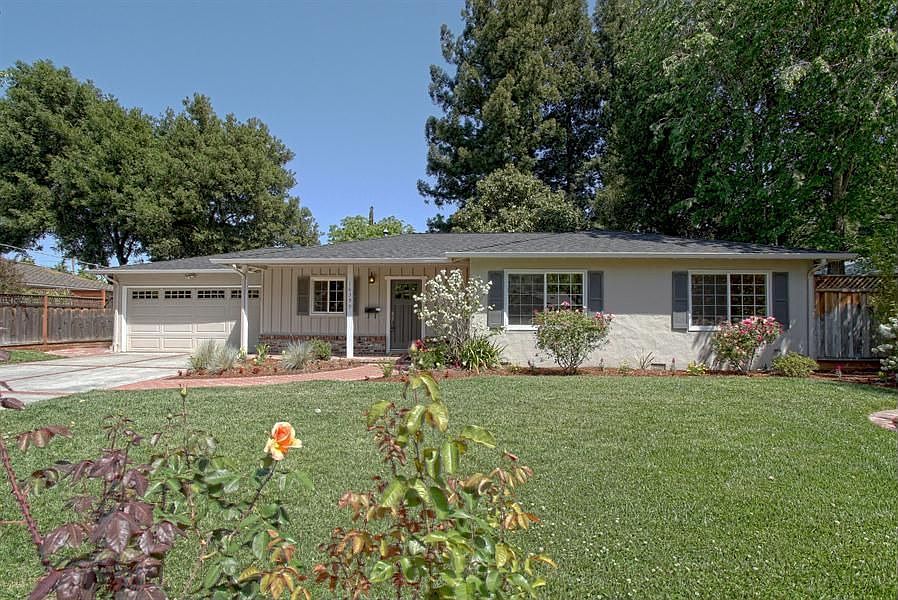 1st image of 16399 Camellia Ter